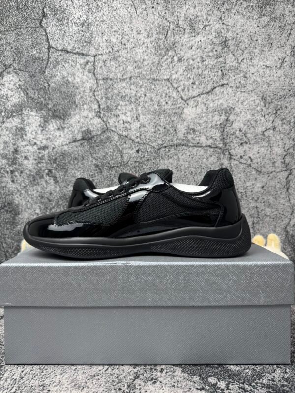 Prada America's Cup Black