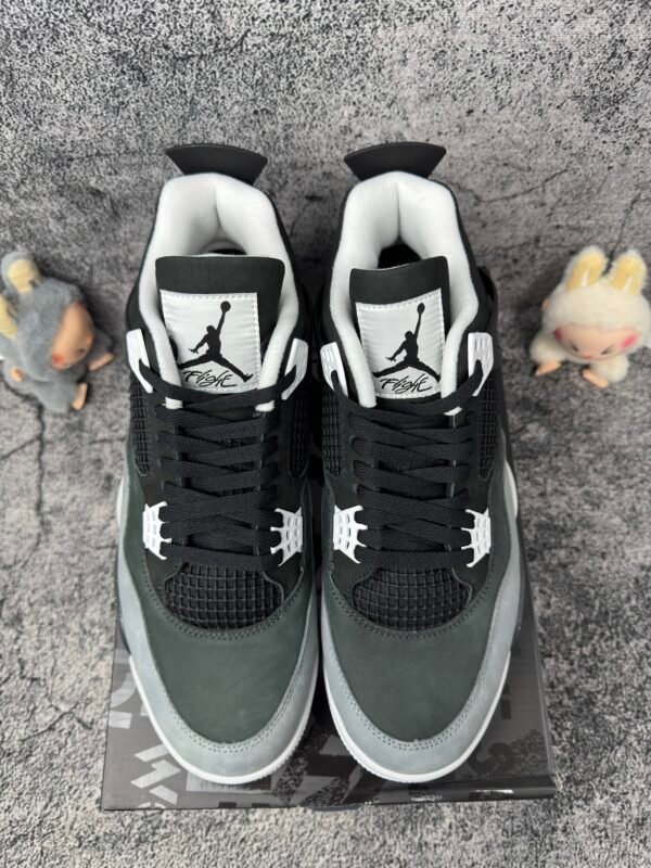 Jordan 4 Retro Fear