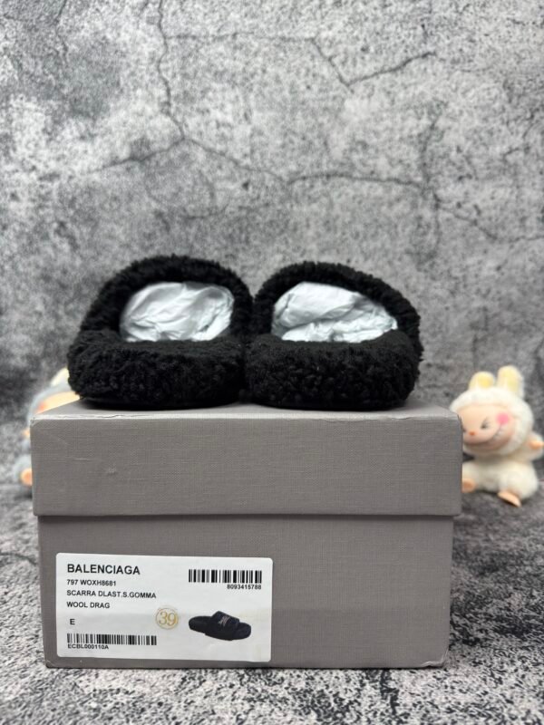 Balenciaga Furry Slide Black White