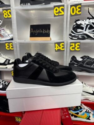 Maison Margiela Replica Black