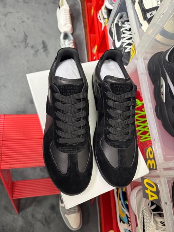 Maison Margiela Replica Black