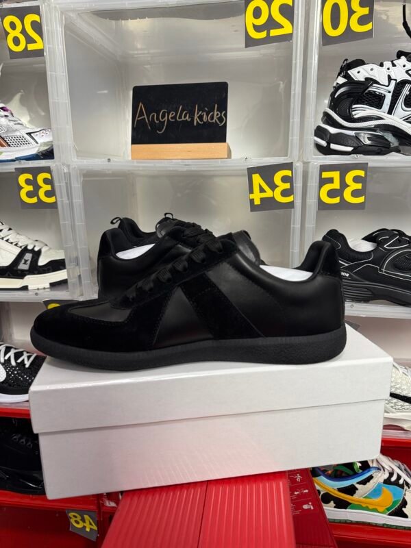 Maison Margiela Replica Black