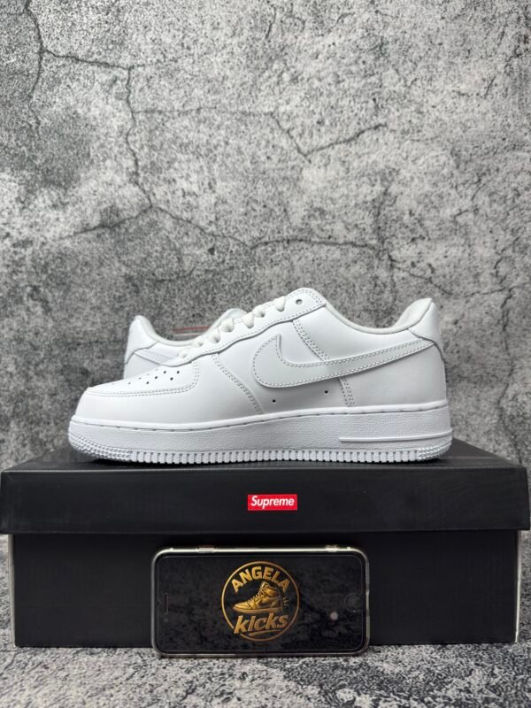 Nike Air Force 1 Low Supreme White