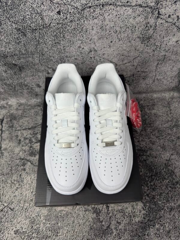 Nike Air Force 1 Low Supreme White