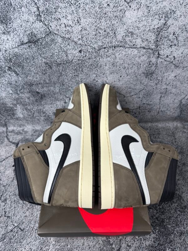 Jordan 1 Retro High OG SP Travis Scott Mocha