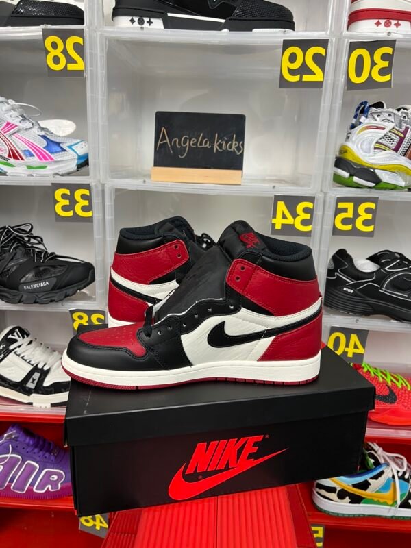Jordan 1 Retro High Bred Toe