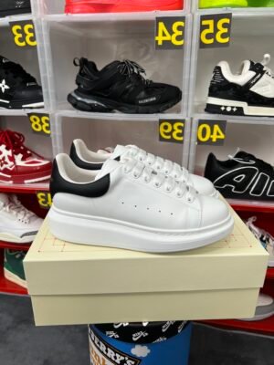 Alexander McQueen Oversized White Black