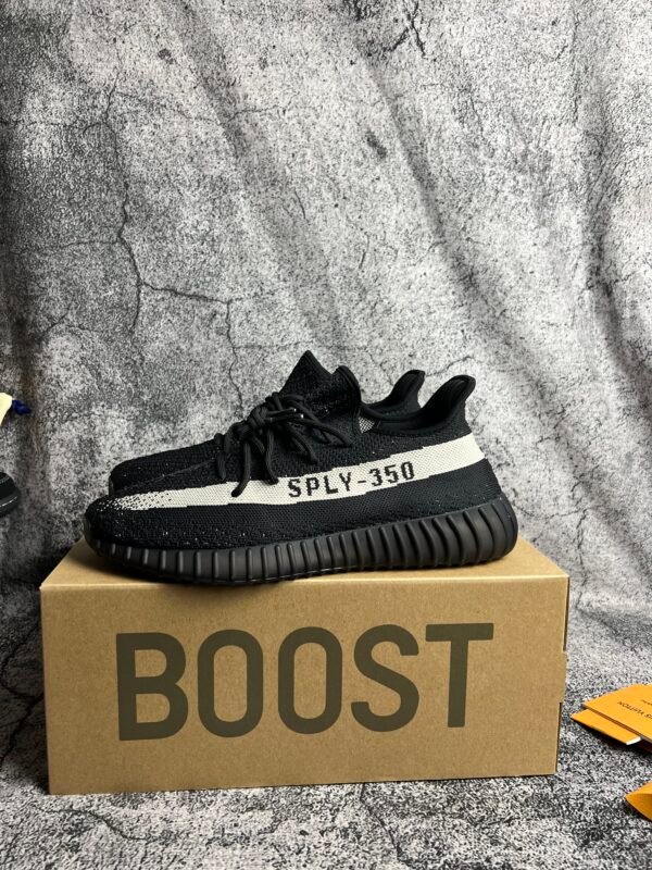 adidas Yeezy Boost 350 V2 Core Black White