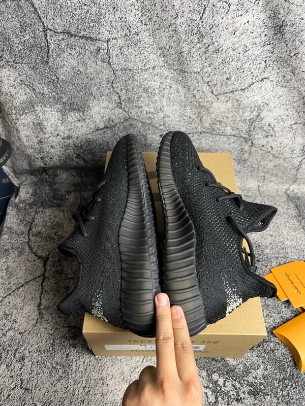 adidas Yeezy Boost 350 V2 Core Black White