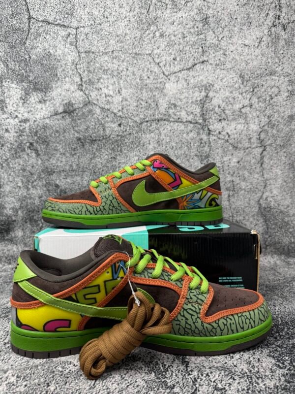Nike SB Dunk Low De La Soul