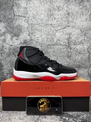 Jordan 11 Retro Playoffs