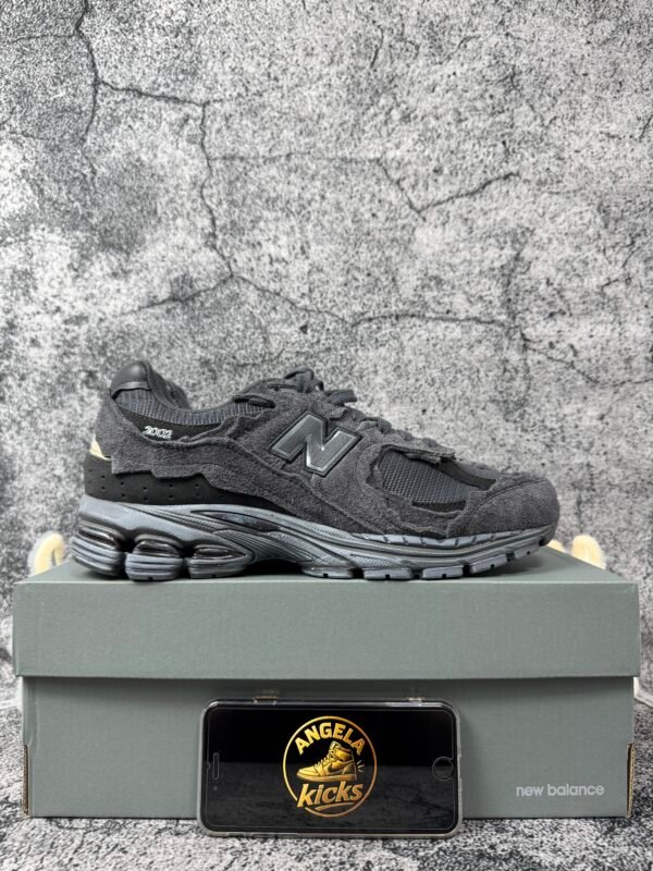 New Balance 2002R Protection Pack Phantom