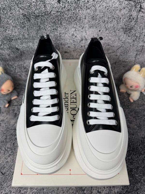 Alexander McQueen Tread Slick Low Lace Up Black White FW21