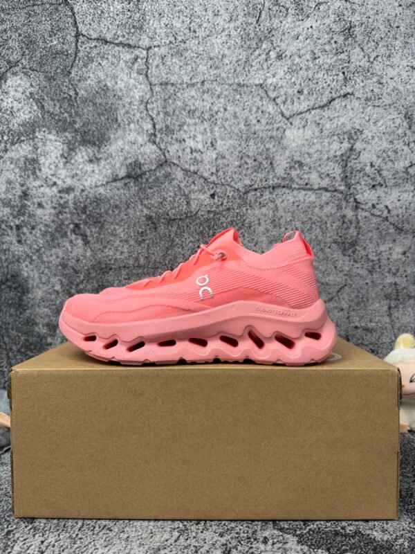 On Running Cloudtilt LOEWE Wild Rose