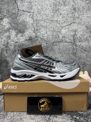 ASICS Gel-Kayano