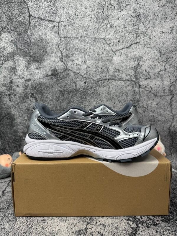 ASICS Gel-Kayano