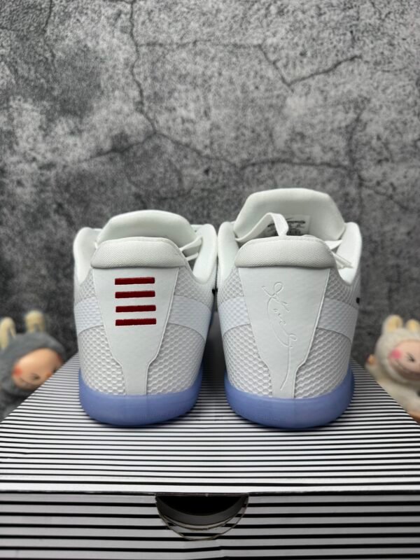 Nike Kobe 11 EM Low Fundamental