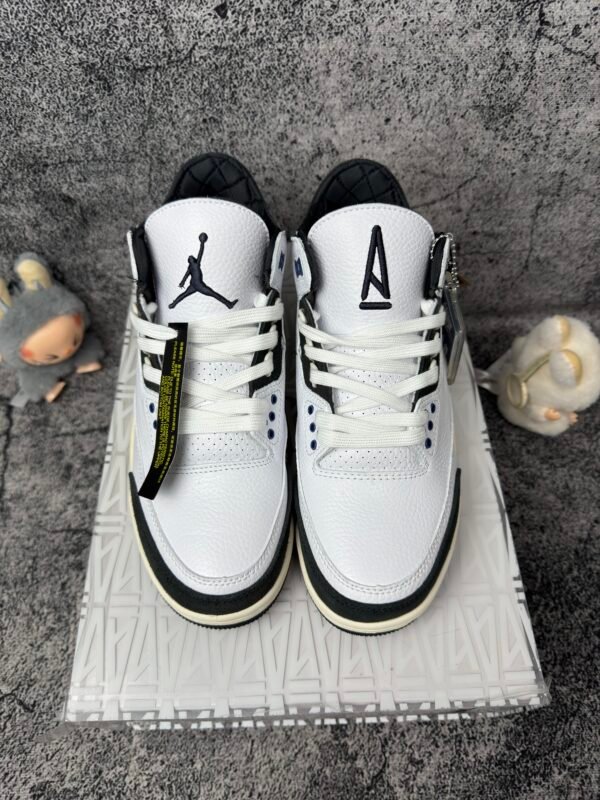 Jordan 3 Retro OG SP A Ma Maniére Diffused Blue