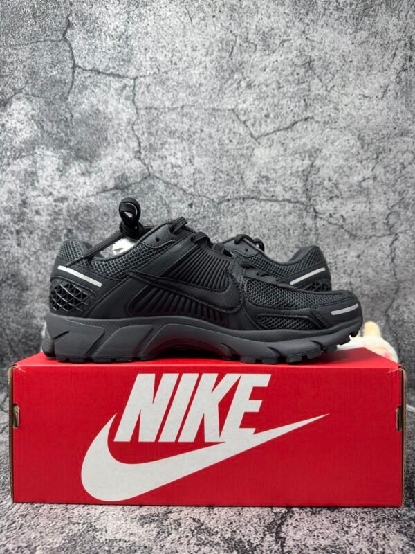 Nike Zoom Vomero 5 Anthracite