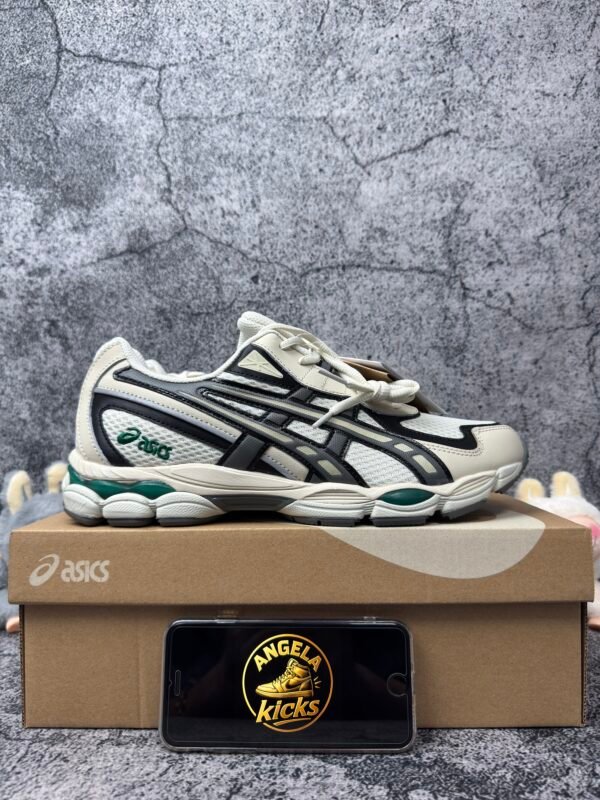 ASICS Gel-NYC 2055 Pale Oak Truffle Grey