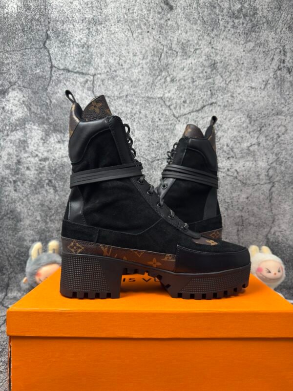 LOUIS VUITTON Laureate