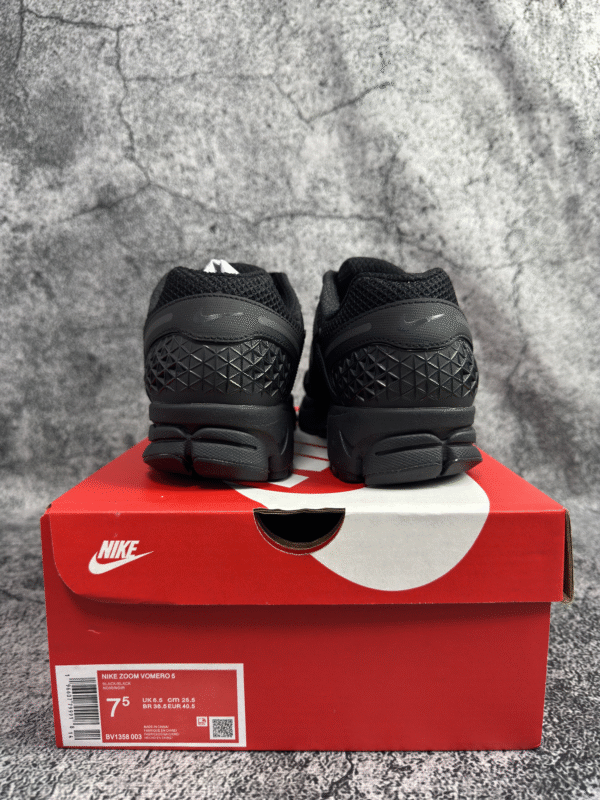 Nike Zoom Vomero 5 Triple Black