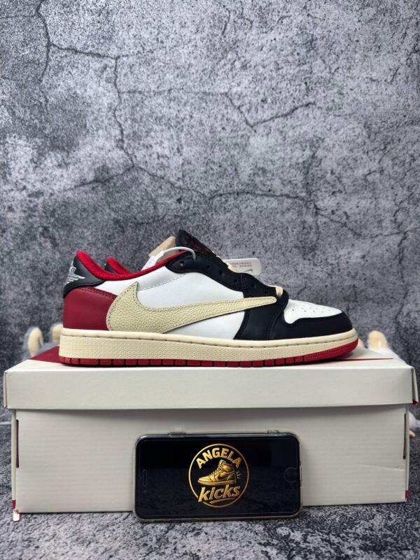 Jordan 1 Retro Low OG SP Travis Scott Red
