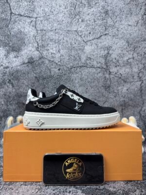 LOUIS VUITTON Time Out