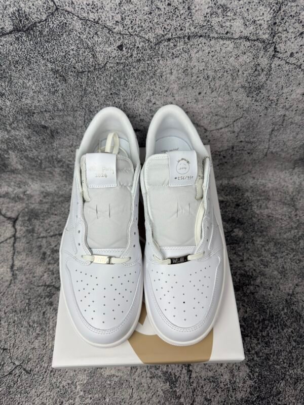 Jordan 1 Retro Low OG SP Travis Scott Michael Rubin White Party (Friends and Family)