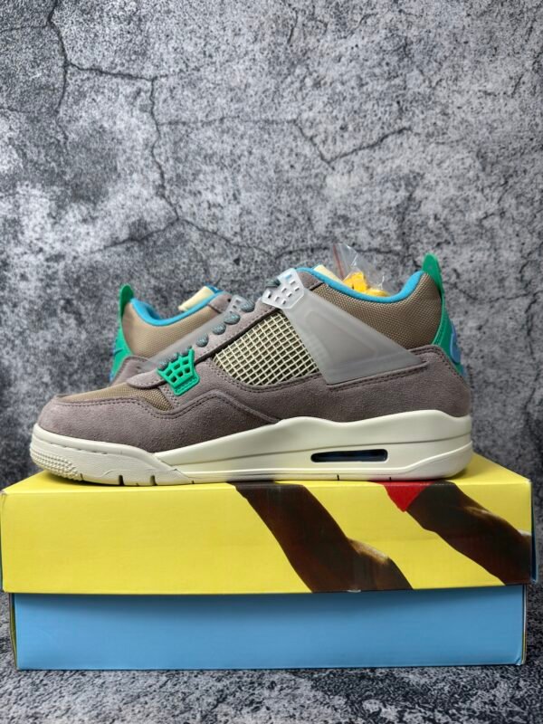 Jordan 4 Retro SP 30th Anniversary Union Taupe Haze