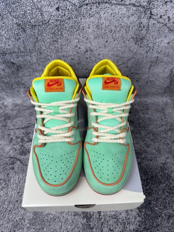 Nike SB Dunk Low Rodeo Tourmaline