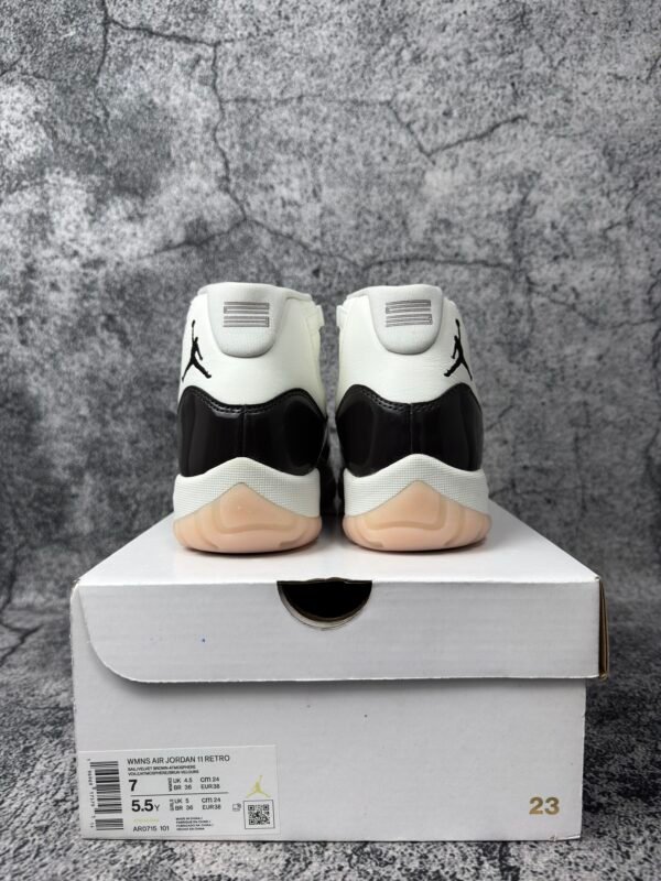 Jordan 11 Retro Neapolitan