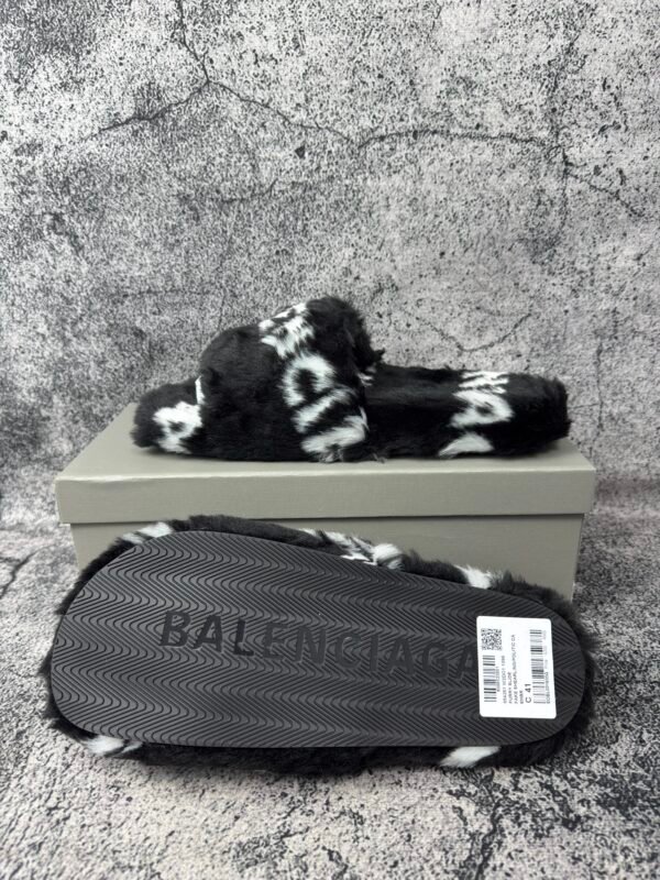 alenciaga Furry Closed AllOver Logo Black