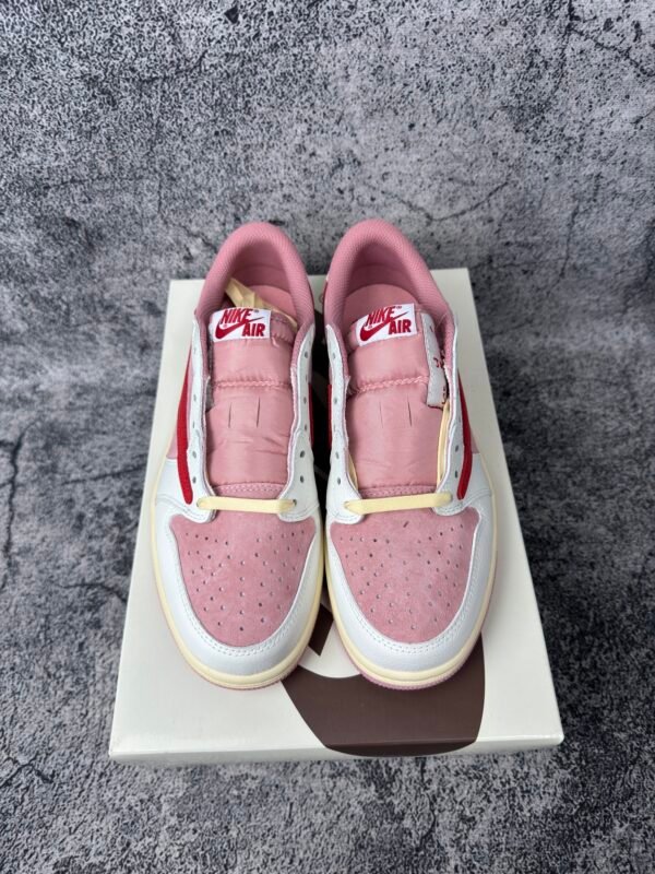 Travis Scott x Jordan Air Jordan 1