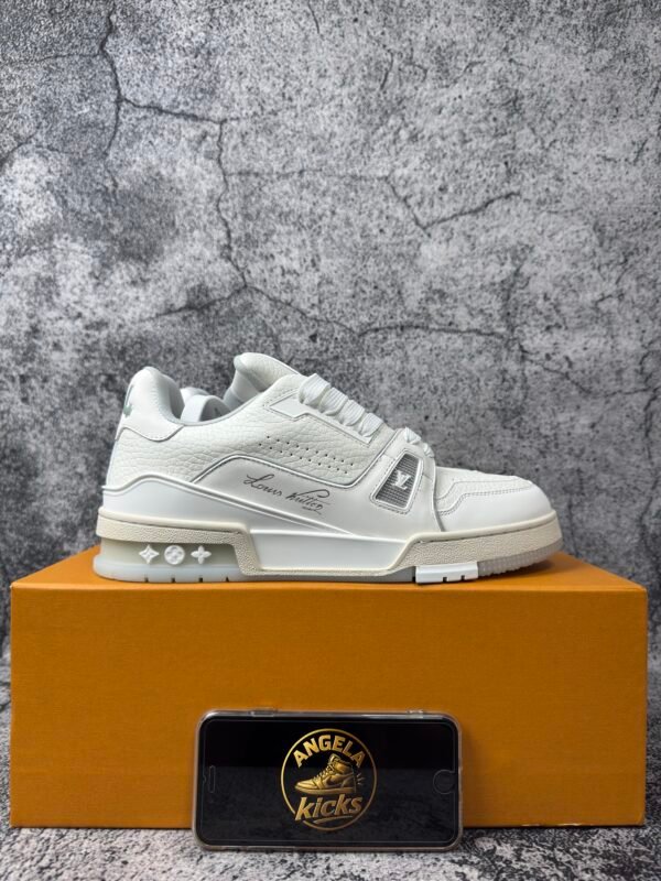 Louis Vuitton Trainer White Grey Signature