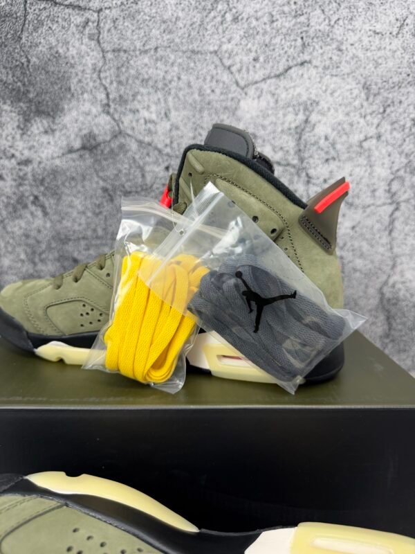 Jordan 6 Retro Travis Scott