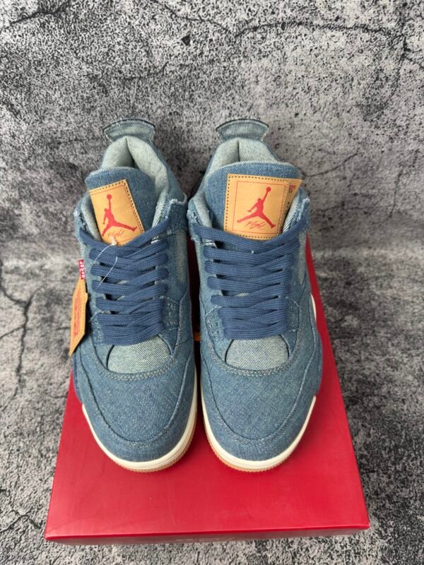 Jordan 4 Retro Levi's Denim (Tag with Levi's Logo)