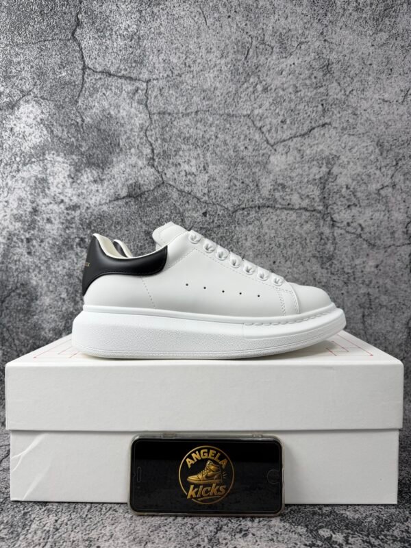 Alexander McQueen Oversized White Black