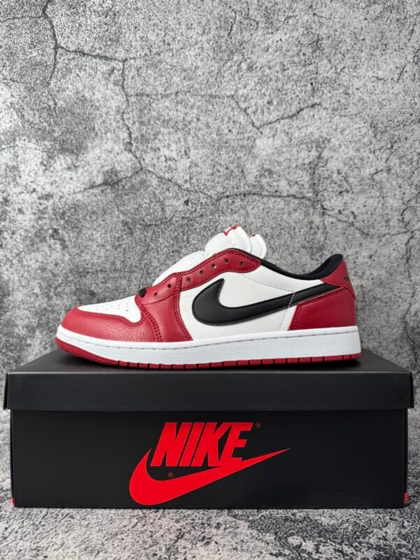 Jordan 1 Retro Low OG Chicago (2025)