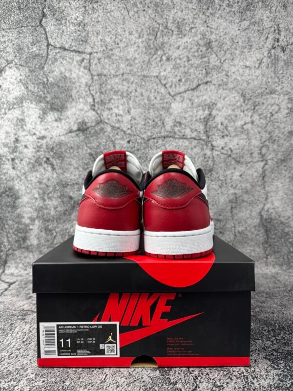Jordan 1 Retro Low OG Chicago (2025)