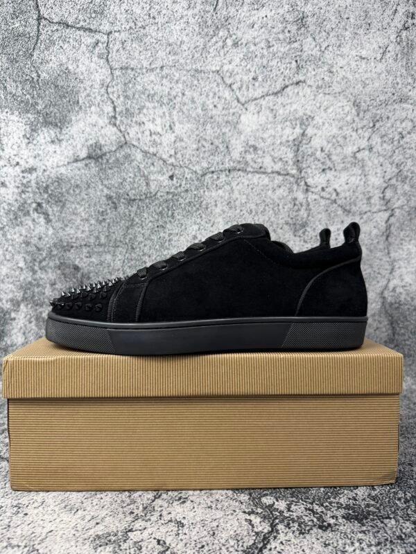 Christian Louboutin Louis Junior Spikes Veau Velours Sneaker