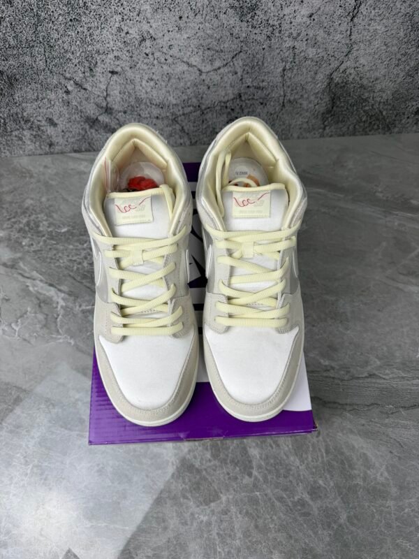 Nike SB Dunk Low City of Love Light Bone