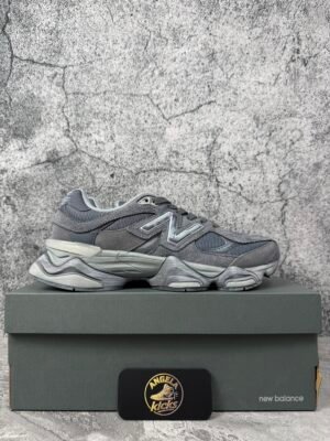 New Balance 9060 Magnet