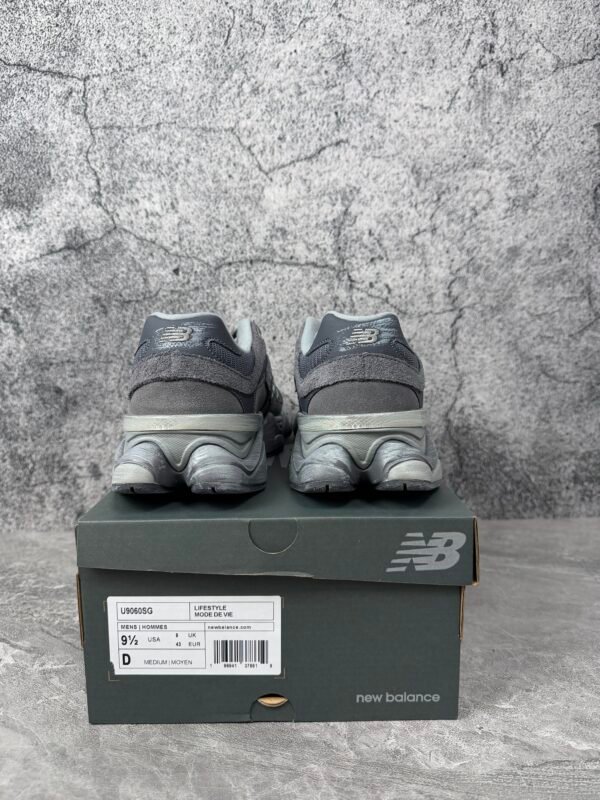 New Balance 9060 Magnet