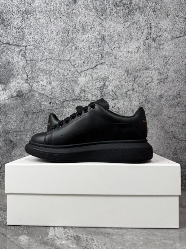 Alexander McQueen Oversized Black
