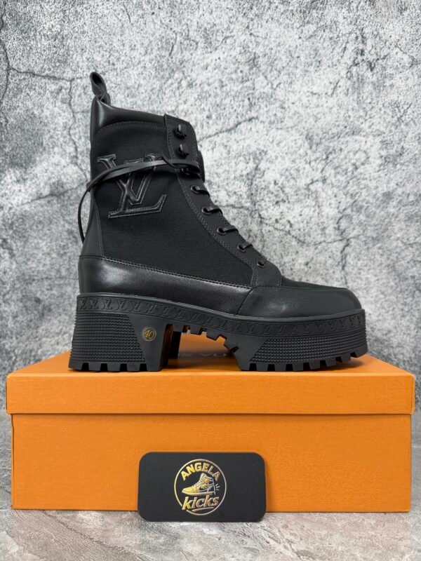 LOUIS VUITTON Laureate