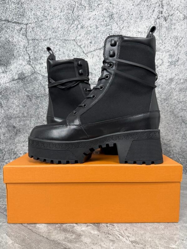 LOUIS VUITTON Laureate