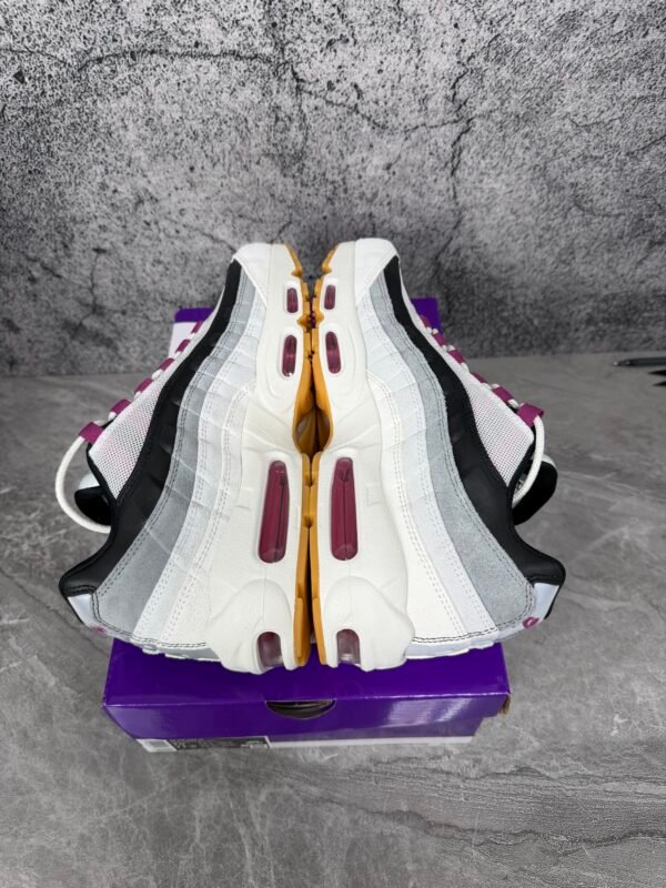 Nike Air Max 95 SB Cactus Flower