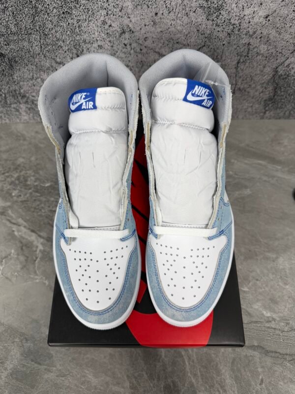 Jordan 1 Retro High Hyper Royal Smoke Grey