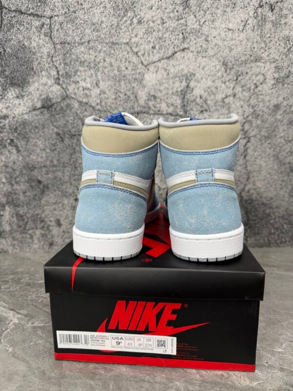 Jordan 1 Retro High Hyper Royal Smoke Grey